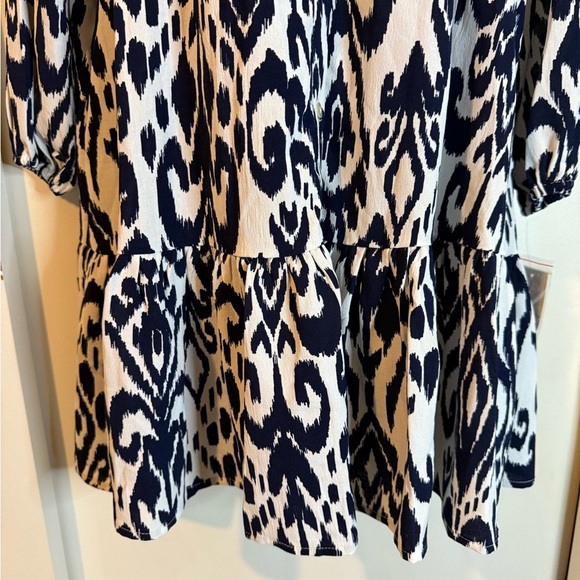 Tahari Black and Cream Long Sleeve Abstract Print Dress Midi New - Picture 7 of 9